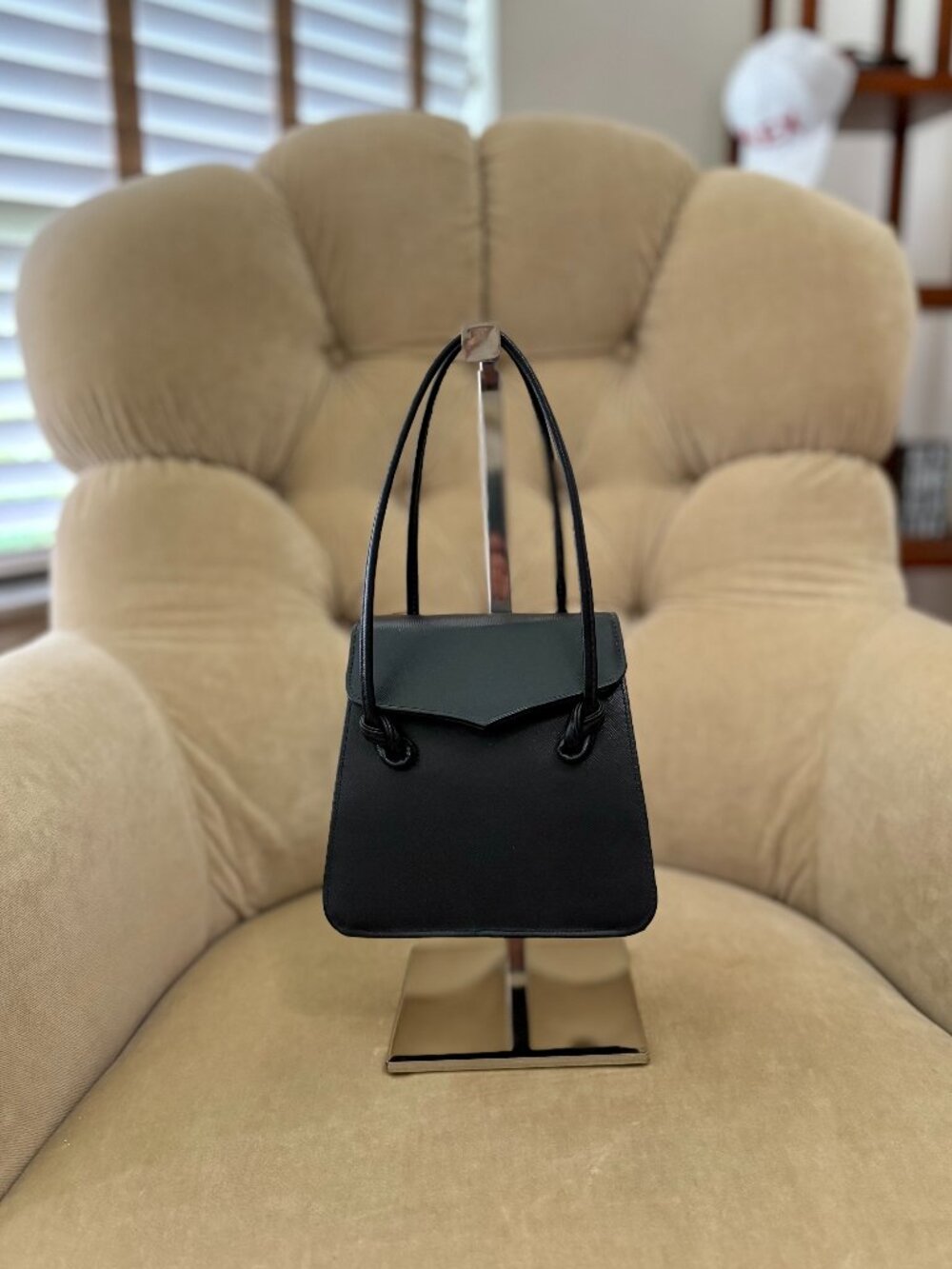 VTG Auth MEYERS USA Iconic Black Saffiano Leather Top Handle Minaudiere Bag